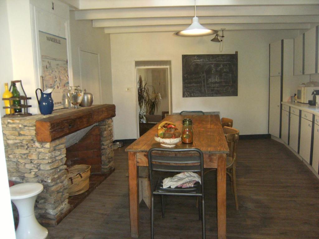 L'Auberge Espagnole - Bed & Breakfast Apt Εξωτερικό φωτογραφία